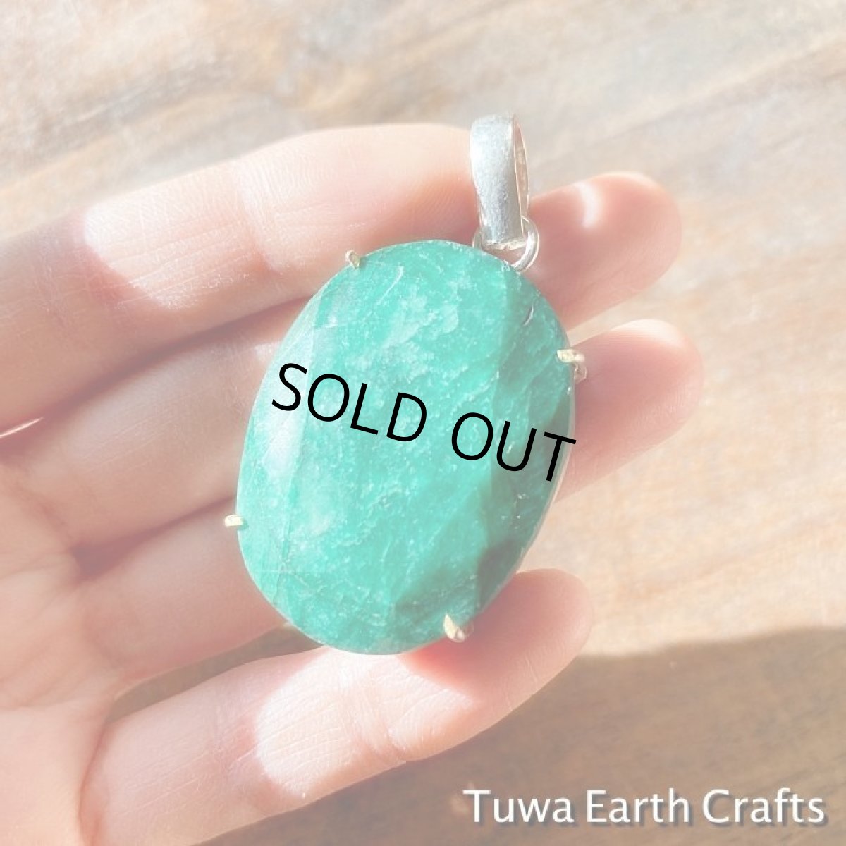 画像2: 大ぶり高品質 天然エメラルド ペンダントトップ★貴石　5月誕生石　ヒーリングジュエリー　天然石アクセサリー　お守り (2)