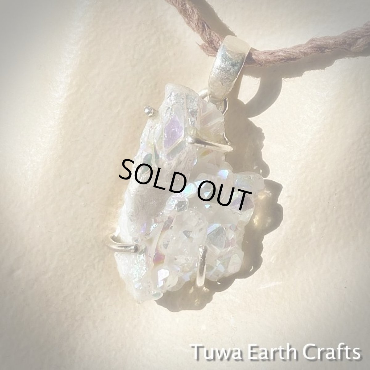 画像10: 1点もの　キラキラ高品質エンジェルオーラ原石ペンダントトップ*オーラ水晶クラスター*クリスタルヒーリングストーンお守りジュエリー 天然石パワーストーン (10)