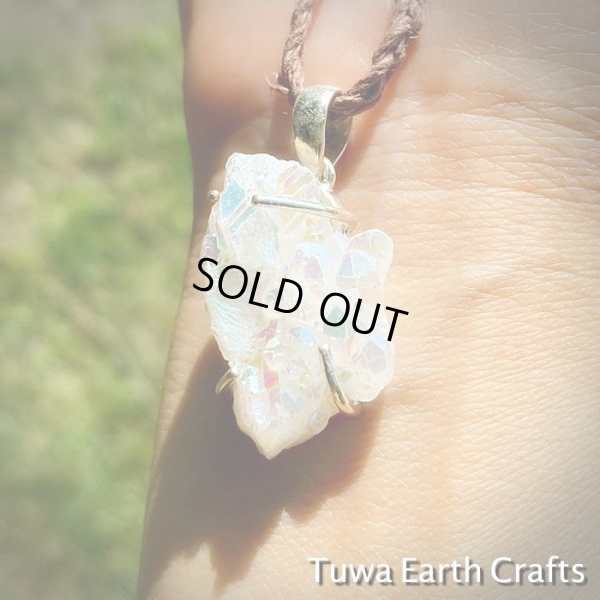 画像16: 1点もの　キラキラ高品質エンジェルオーラ原石ペンダントトップ*オーラ水晶クラスター*クリスタルヒーリングストーンお守りジュエリー 天然石パワーストーン (16)