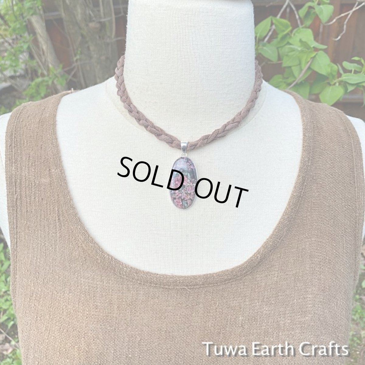 画像18: 【女性性シンボル・開運・才能発揮・宇宙との調和】1点物　大ぶり高品質ユーディアライト（ロシア産）　ペンダントトップ★ヒーリングお守り天然石ジュエリー　パワーストーン　アクセサリー (18)