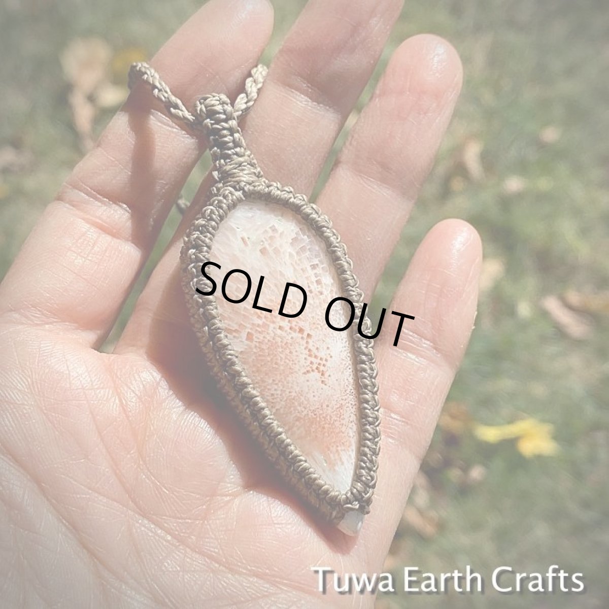 画像3: 【浄化・ヒーリング・瞑想】大ぶり高品質スコレサイト　ペンダント/ネックレス*シンプル＆ナチュラル*ヒーリング天然石パワーストーン*ハンドメイド　マクラメ編みアクセサリー　お守りヒーリングストーン (3)