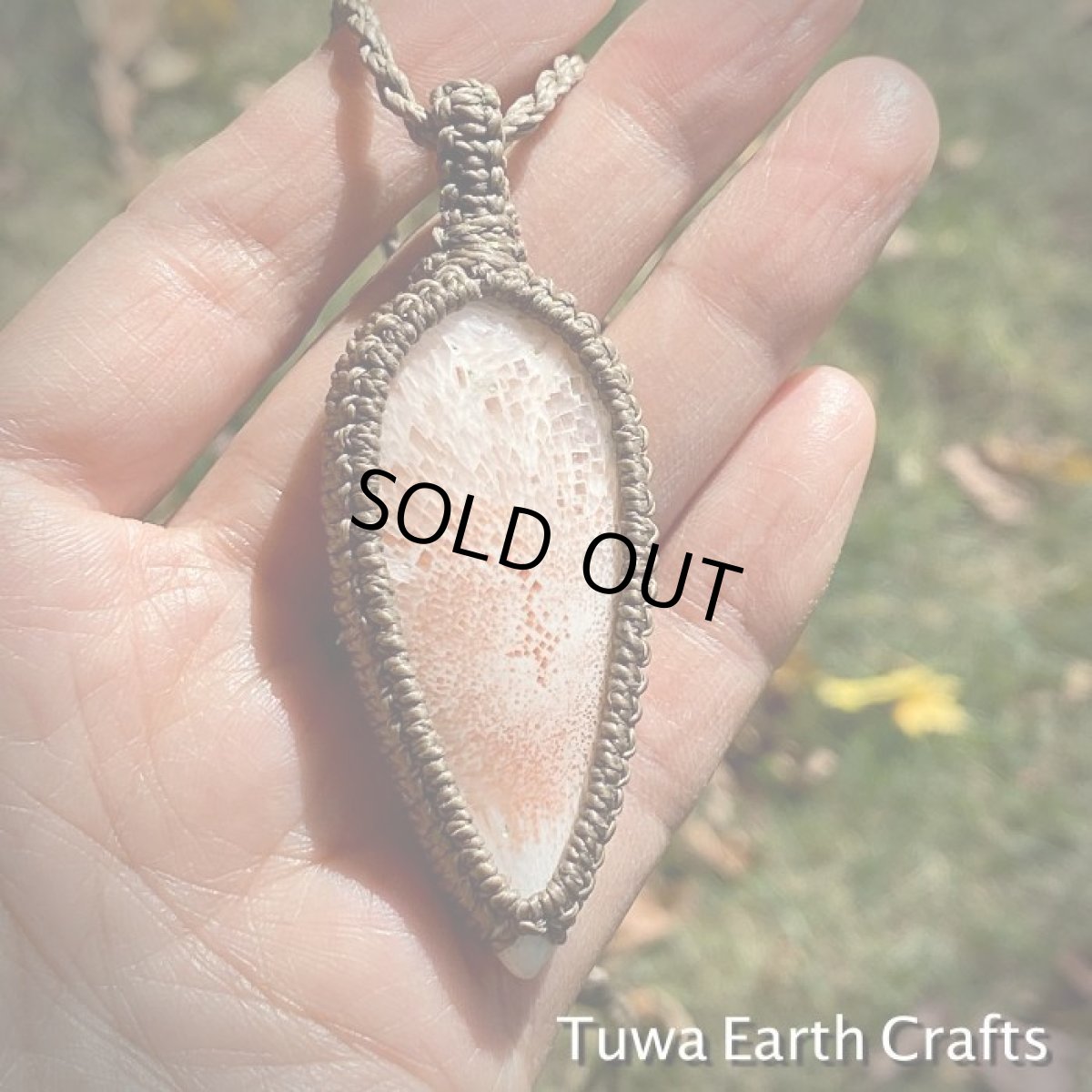 画像2: 【浄化・ヒーリング・瞑想】大ぶり高品質スコレサイト　ペンダント/ネックレス*シンプル＆ナチュラル*ヒーリング天然石パワーストーン*ハンドメイド　マクラメ編みアクセサリー　お守りヒーリングストーン (2)