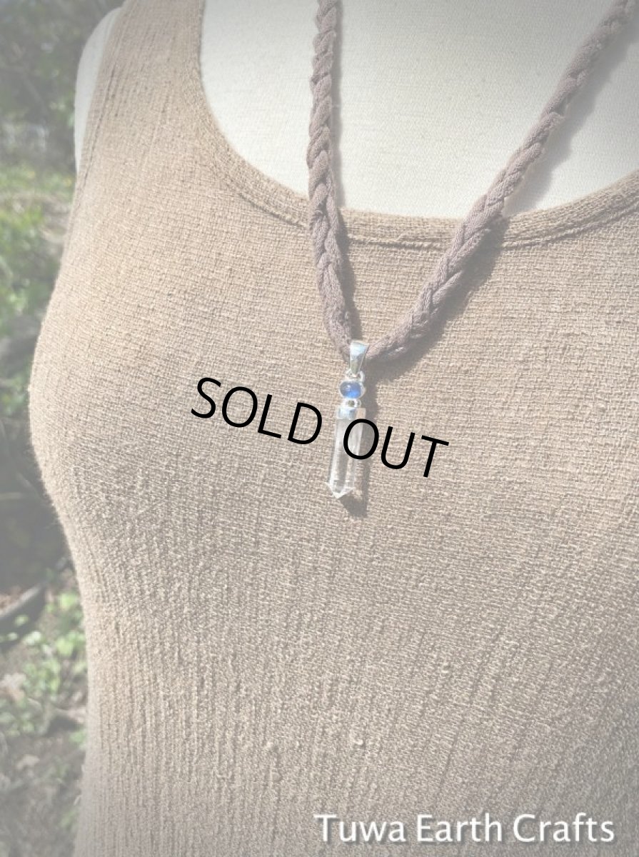 画像17: 【浄化・魔除け・お守り】1点物　高品質　天然水晶ポイント＆カイヤナイト 　ペンダントトップ★ハンドメイド　お守りジュエリー天然石ヒーリングアクセサリー　4月誕生石 (17)