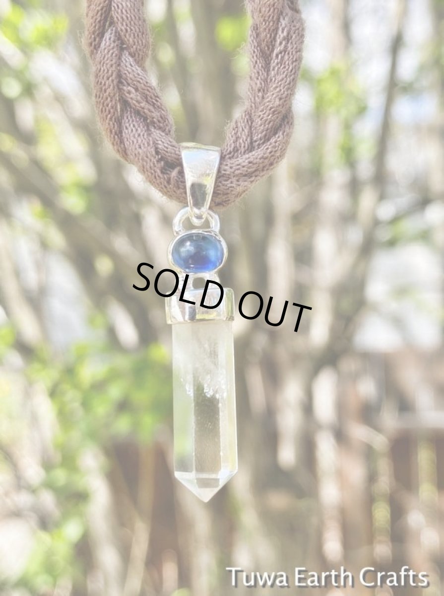 画像20: 【浄化・魔除け・お守り】1点物　高品質　天然水晶ポイント＆カイヤナイト 　ペンダントトップ★ハンドメイド　お守りジュエリー天然石ヒーリングアクセサリー　4月誕生石 (20)