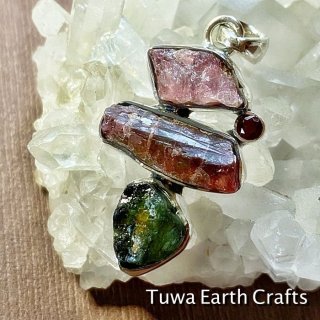 ガーネット - Tuwa Earth Crafts