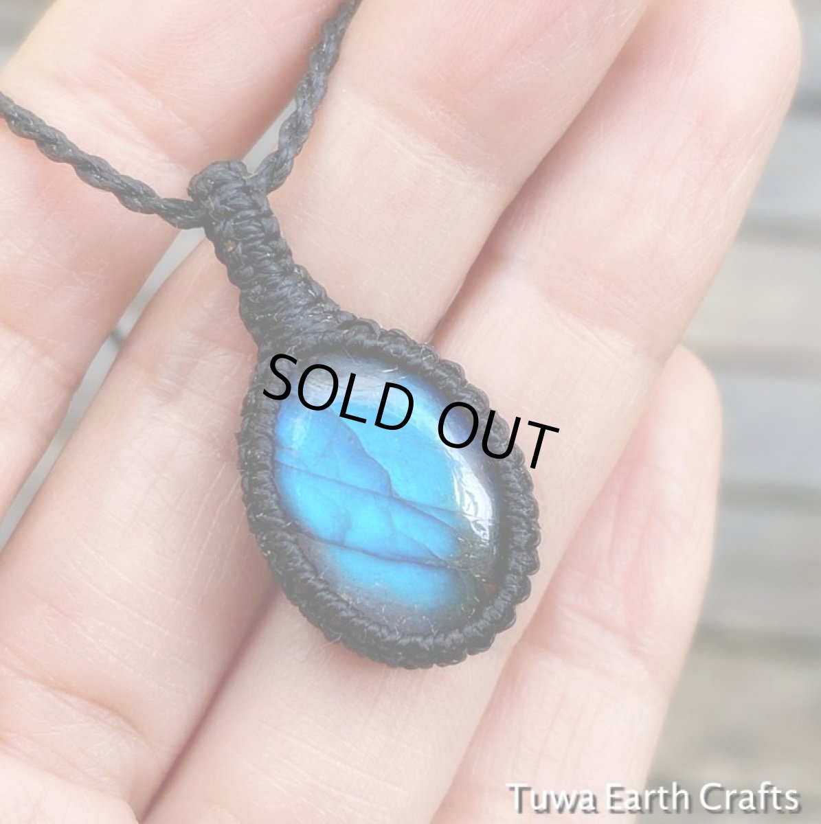 画像8: 神秘的ブルーシラー♪ 高品質ラブラドライト　ペンダント/ネックレス　1点物　黒紐　シンプル　マクラメ　天然石パワーストーンアクセサリー　ヒーリングお守りジュエリー (8)
