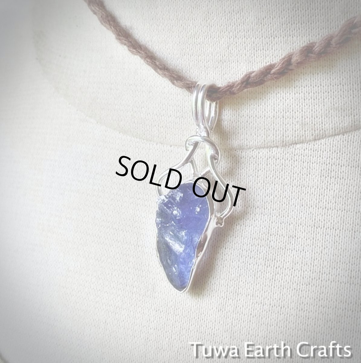 画像11: 【人生を良い方向へ導く】1点物 高品質タンザナイト原石ペンダントトップ　天然石パワーストーン　ジュエリー　ヒーリングストーン  お守りアクセサリー (11)