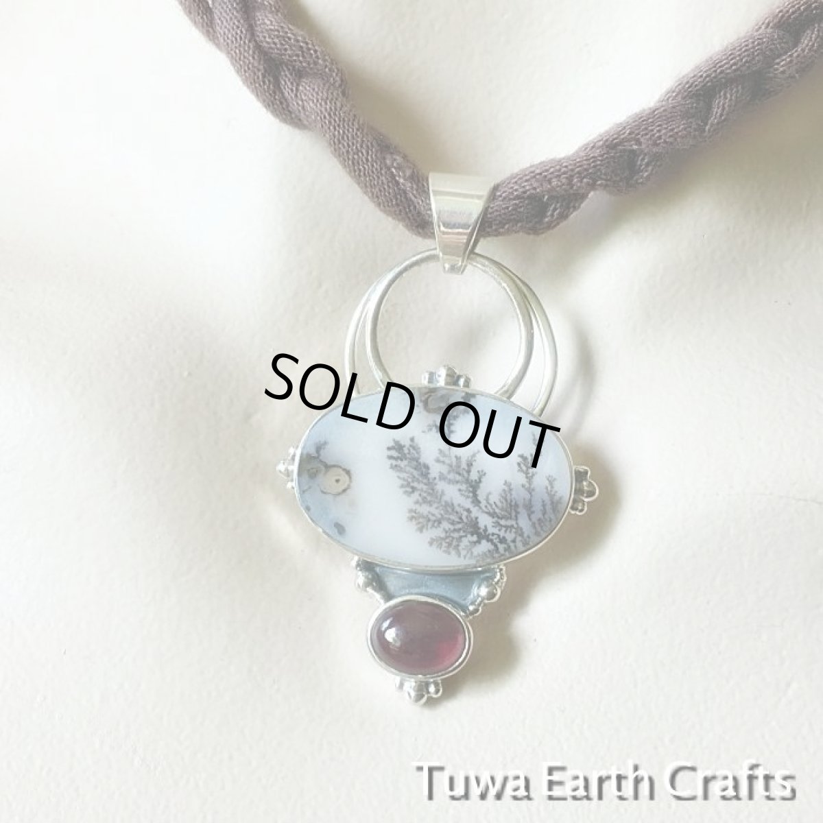 画像7: 【自然との繋がりを深める】1点もの　高品質デンドリティック （ランドスケープ）アゲート・デンドライト＆ガーネット  ペンダントトップ　天然石ヒーリングジュエリー　パワーストーンお守りアクセサリー (7)