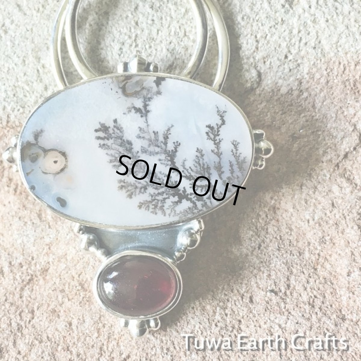 画像12: 【自然との繋がりを深める】1点もの　高品質デンドリティック （ランドスケープ）アゲート・デンドライト＆ガーネット  ペンダントトップ　天然石ヒーリングジュエリー　パワーストーンお守りアクセサリー (12)