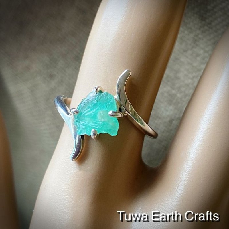 【LILA ꕤ】宝石質アクアマリンのデザインリング 富・幸福のシンボル】高品質 アクアマリン原石 1点物 リング 14
