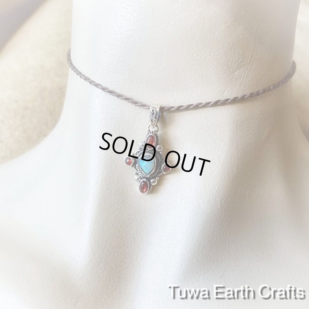 画像12: １点物 高品質エチオピア産オパール原石＆ガーネット ペンダントトップ＊天然石パワーストーンお守りアクセサリー　ヒーリングジュエリー (12)