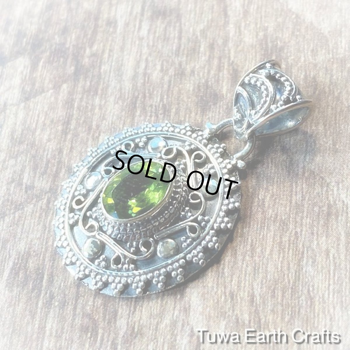 画像5: 【魔除け・厄除け・ポジティブ思考】1点物 高品質きらきらペリドット ペンダントトップ★スターリングシルバー天然石お守りパワーストーンアクセサリー (5)