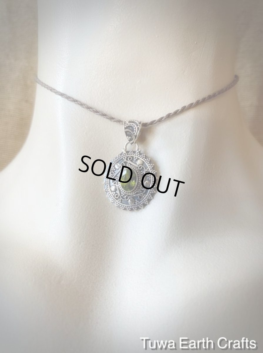 画像10: 【魔除け・厄除け・ポジティブ思考】1点物 高品質きらきらペリドット ペンダントトップ★スターリングシルバー天然石お守りパワーストーンアクセサリー (10)