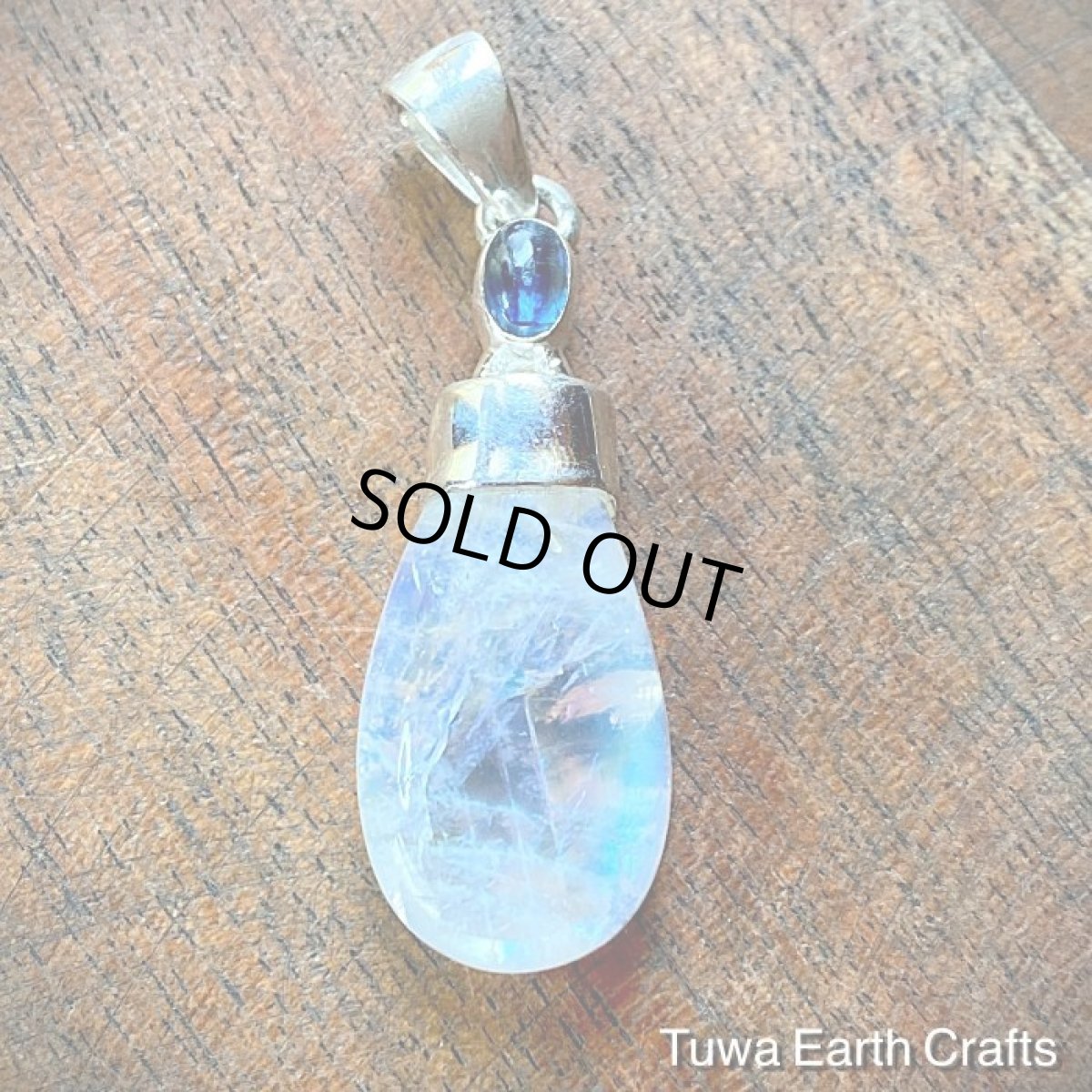 画像14: 【直感力アップ・潜在能力を引き出す】1点物 高品質カイヤナイト＆レインボームーンストーン ペンダントトップ★カイアナイト・カヤナイト・藍晶石　ヒーリングストーン天然石パワーストーンお守りアクセサリー ヒーリングジュエリー  (14)