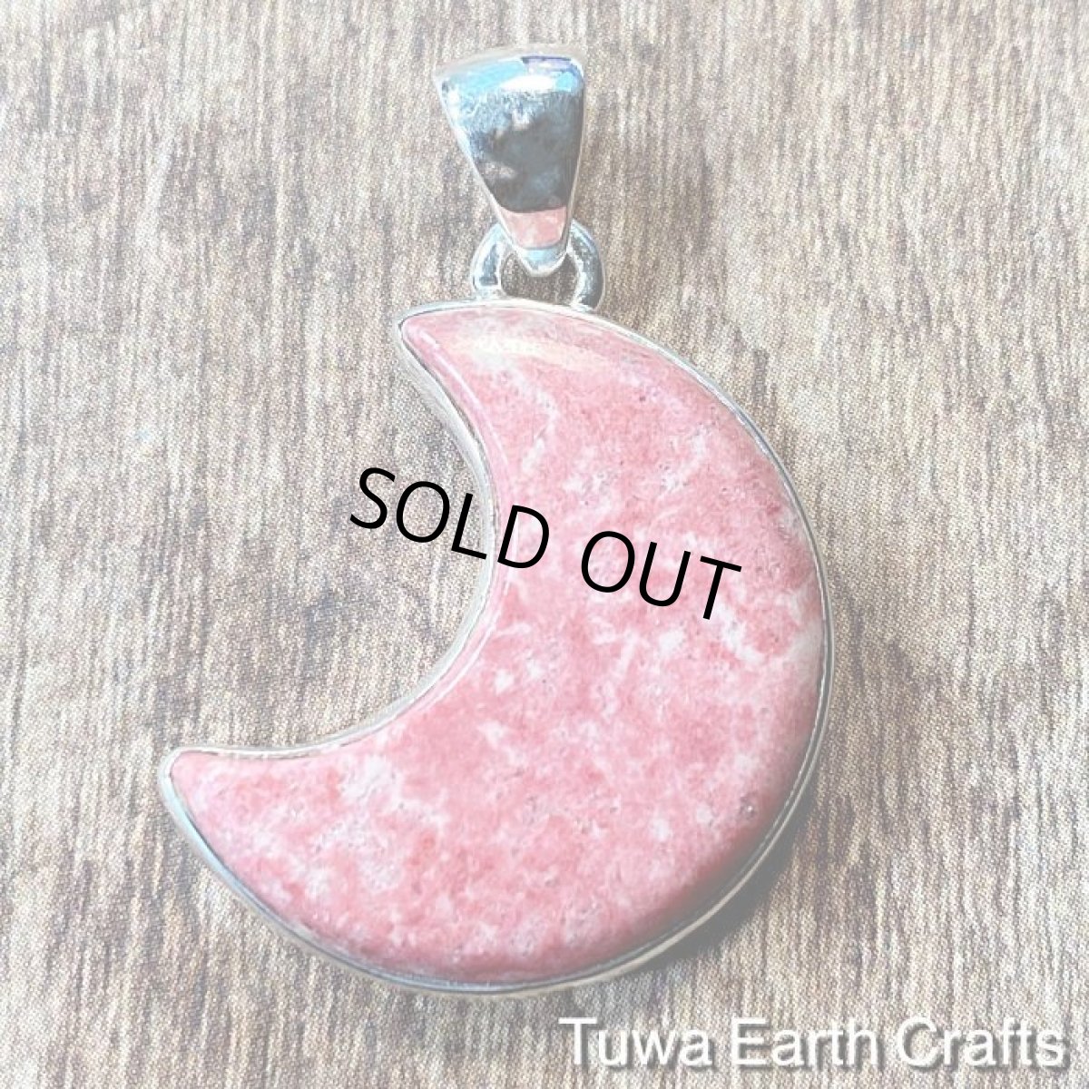 画像9: 三日月型🌙 高品質ピンクチューライト ペンダントトップ★パワーストーンお守り天然石アクセサリー　ヒーリングストーン ジュエリー (9)