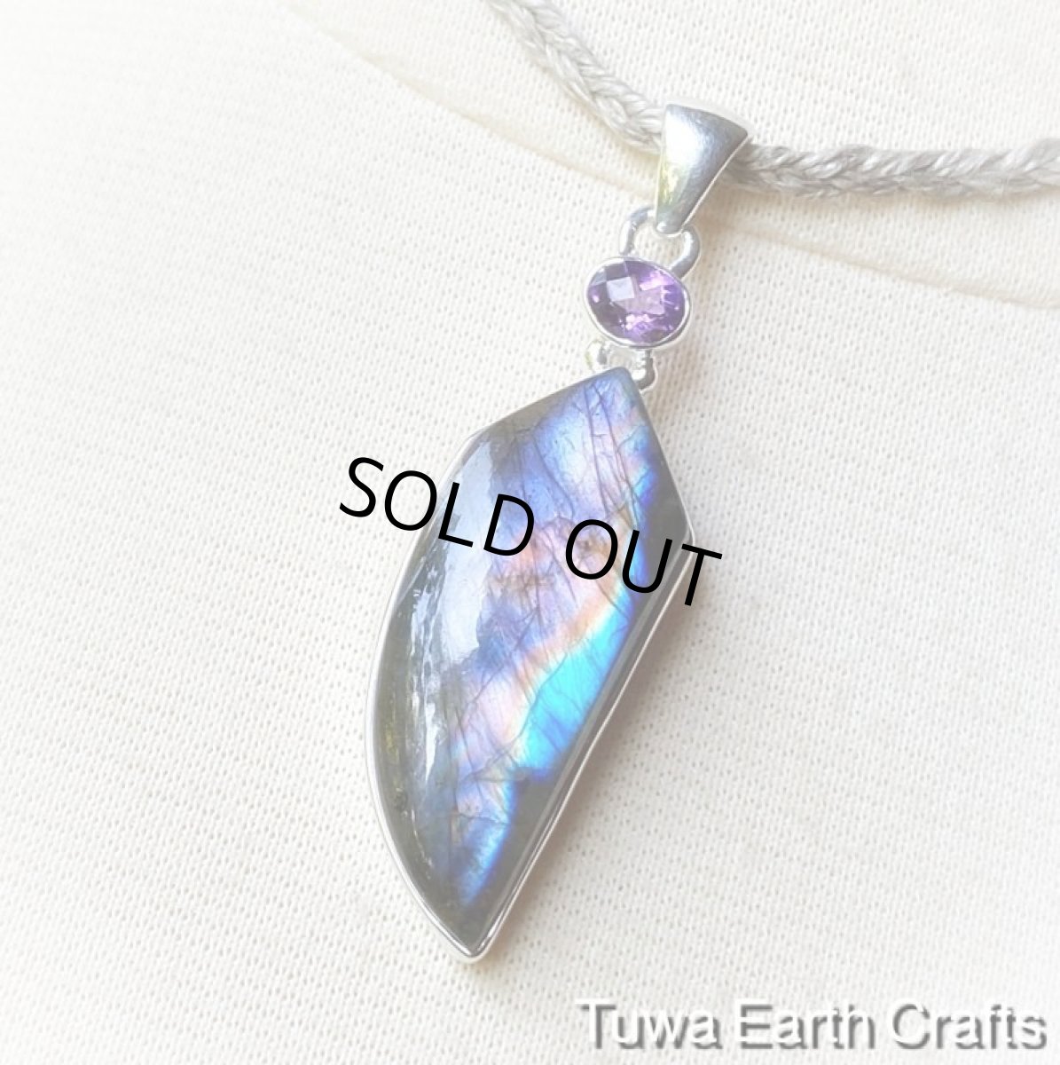 画像8: オーロラ色 高品質大ぶりスペクトロライト（フィンランド産ラブラドライト）&宝石質アメジスト ペンダントトップ パープル・ピンク・ブルー レインボーラブラドライト★天然石パワーストーンアクセサリー ヒーリングストーン お守りジュエリー (8)