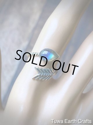 宇宙から来た希少石♪ 高品質モルダバイト原石リング指輪 with