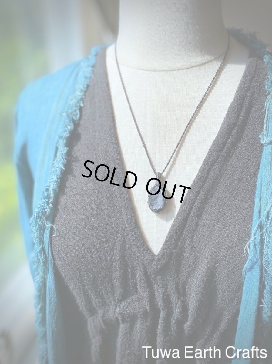 画像24: 【魔除け・厄除けお守り石】高品質きらきらドルジークォーツ入りブラックアゲート/ブラックオニキス/黒瑪瑙ペンダント・ネックレス　黒紐　金属アレルギー対応　シンプル＆ナチュラル　マクラメ　ヒーリングストーン (24)