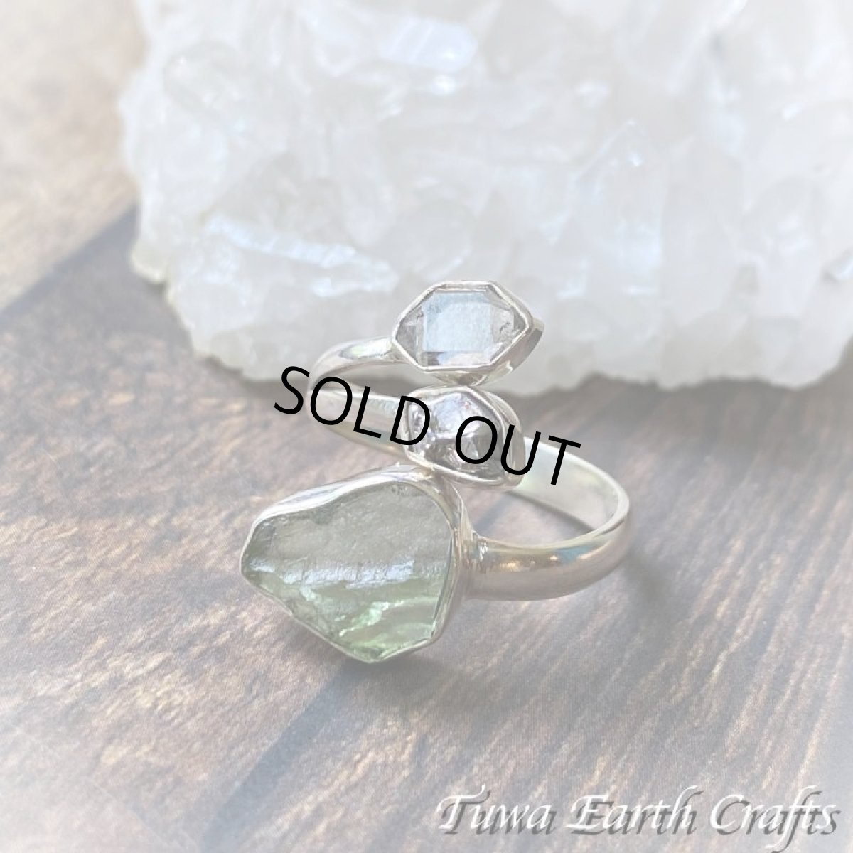 画像11: 宇宙から来た希少石♪ 高品質モルダバイト原石リング指輪 with カンポデルシエロ隕石 &ハーキマーダイヤモンド（両剣水晶） サイズ調節可能オープンリング 6号 7号 8号 9号 10号 11号 12号 13号 14号 15号 16号 17号 18号 19号 天然石ジュエリー お守りアクセサリー　 (11)