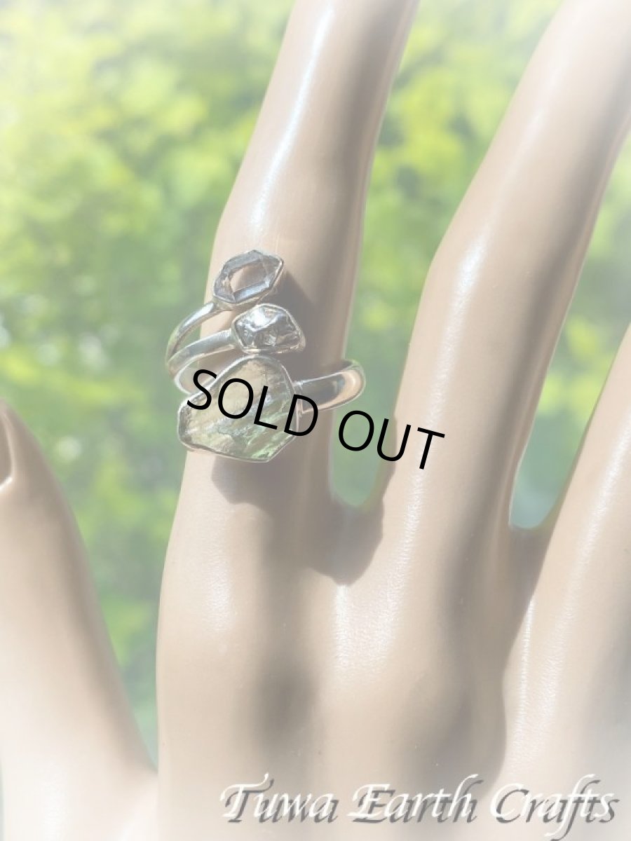 画像34: 宇宙から来た希少石♪ 高品質モルダバイト原石リング指輪 with カンポデルシエロ隕石 &ハーキマーダイヤモンド（両剣水晶） サイズ調節可能オープンリング 6号 7号 8号 9号 10号 11号 12号 13号 14号 15号 16号 17号 18号 19号 天然石ジュエリー お守りアクセサリー　 (34)