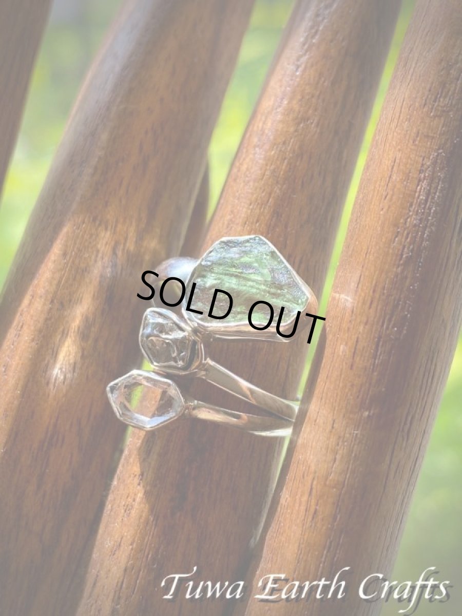 画像39: 宇宙から来た希少石♪ 高品質モルダバイト原石リング指輪 with カンポデルシエロ隕石 &ハーキマーダイヤモンド（両剣水晶） サイズ調節可能オープンリング 6号 7号 8号 9号 10号 11号 12号 13号 14号 15号 16号 17号 18号 19号 天然石ジュエリー お守りアクセサリー　 (39)