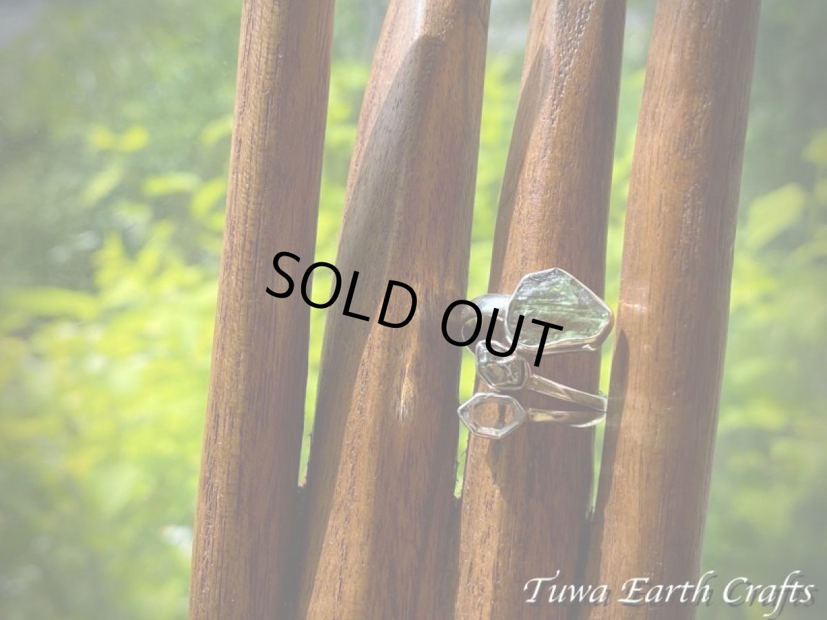 画像38: 宇宙から来た希少石♪ 高品質モルダバイト原石リング指輪 with カンポデルシエロ隕石 &ハーキマーダイヤモンド（両剣水晶） サイズ調節可能オープンリング 6号 7号 8号 9号 10号 11号 12号 13号 14号 15号 16号 17号 18号 19号 天然石ジュエリー お守りアクセサリー　 (38)