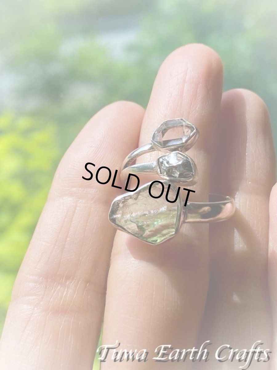 画像30: 宇宙から来た希少石♪ 高品質モルダバイト原石リング指輪 with カンポデルシエロ隕石 &ハーキマーダイヤモンド（両剣水晶） サイズ調節可能オープンリング 6号 7号 8号 9号 10号 11号 12号 13号 14号 15号 16号 17号 18号 19号 天然石ジュエリー お守りアクセサリー　 (30)