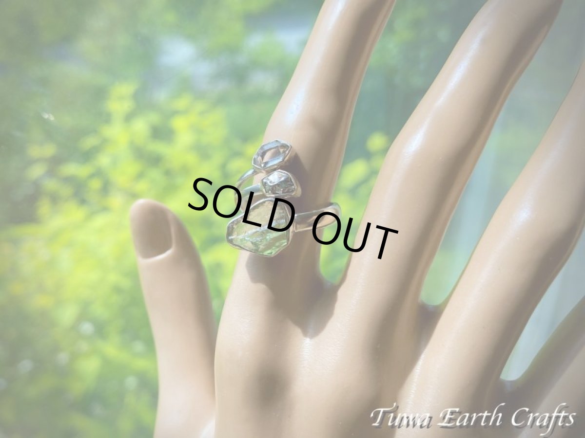 画像35: 宇宙から来た希少石♪ 高品質モルダバイト原石リング指輪 with カンポデルシエロ隕石 &ハーキマーダイヤモンド（両剣水晶） サイズ調節可能オープンリング 6号 7号 8号 9号 10号 11号 12号 13号 14号 15号 16号 17号 18号 19号 天然石ジュエリー お守りアクセサリー　 (35)