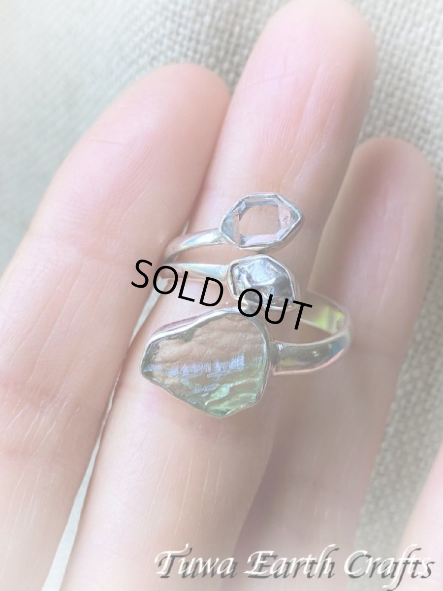 画像24: 宇宙から来た希少石♪ 高品質モルダバイト原石リング指輪 with カンポデルシエロ隕石 &ハーキマーダイヤモンド（両剣水晶） サイズ調節可能オープンリング 6号 7号 8号 9号 10号 11号 12号 13号 14号 15号 16号 17号 18号 19号 天然石ジュエリー お守りアクセサリー　 (24)