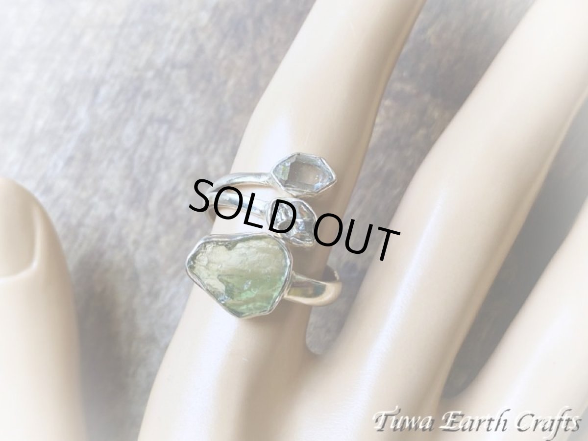 画像19: 宇宙から来た希少石♪ 高品質モルダバイト原石リング指輪 with カンポデルシエロ隕石 &ハーキマーダイヤモンド（両剣水晶） サイズ調節可能オープンリング 6号 7号 8号 9号 10号 11号 12号 13号 14号 15号 16号 17号 18号 19号 天然石ジュエリー お守りアクセサリー　 (19)