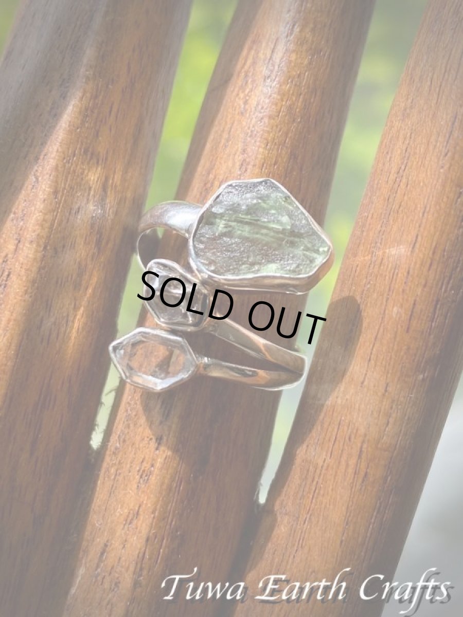 画像36: 宇宙から来た希少石♪ 高品質モルダバイト原石リング指輪 with カンポデルシエロ隕石 &ハーキマーダイヤモンド（両剣水晶） サイズ調節可能オープンリング 6号 7号 8号 9号 10号 11号 12号 13号 14号 15号 16号 17号 18号 19号 天然石ジュエリー お守りアクセサリー　 (36)