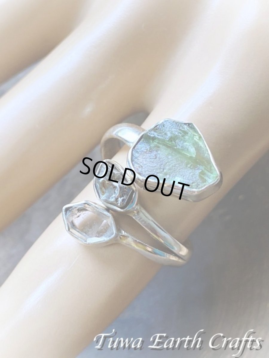 画像41: 宇宙から来た希少石♪ 高品質モルダバイト原石リング指輪 with カンポデルシエロ隕石 &ハーキマーダイヤモンド（両剣水晶） サイズ調節可能オープンリング 6号 7号 8号 9号 10号 11号 12号 13号 14号 15号 16号 17号 18号 19号 天然石ジュエリー お守りアクセサリー　 (41)