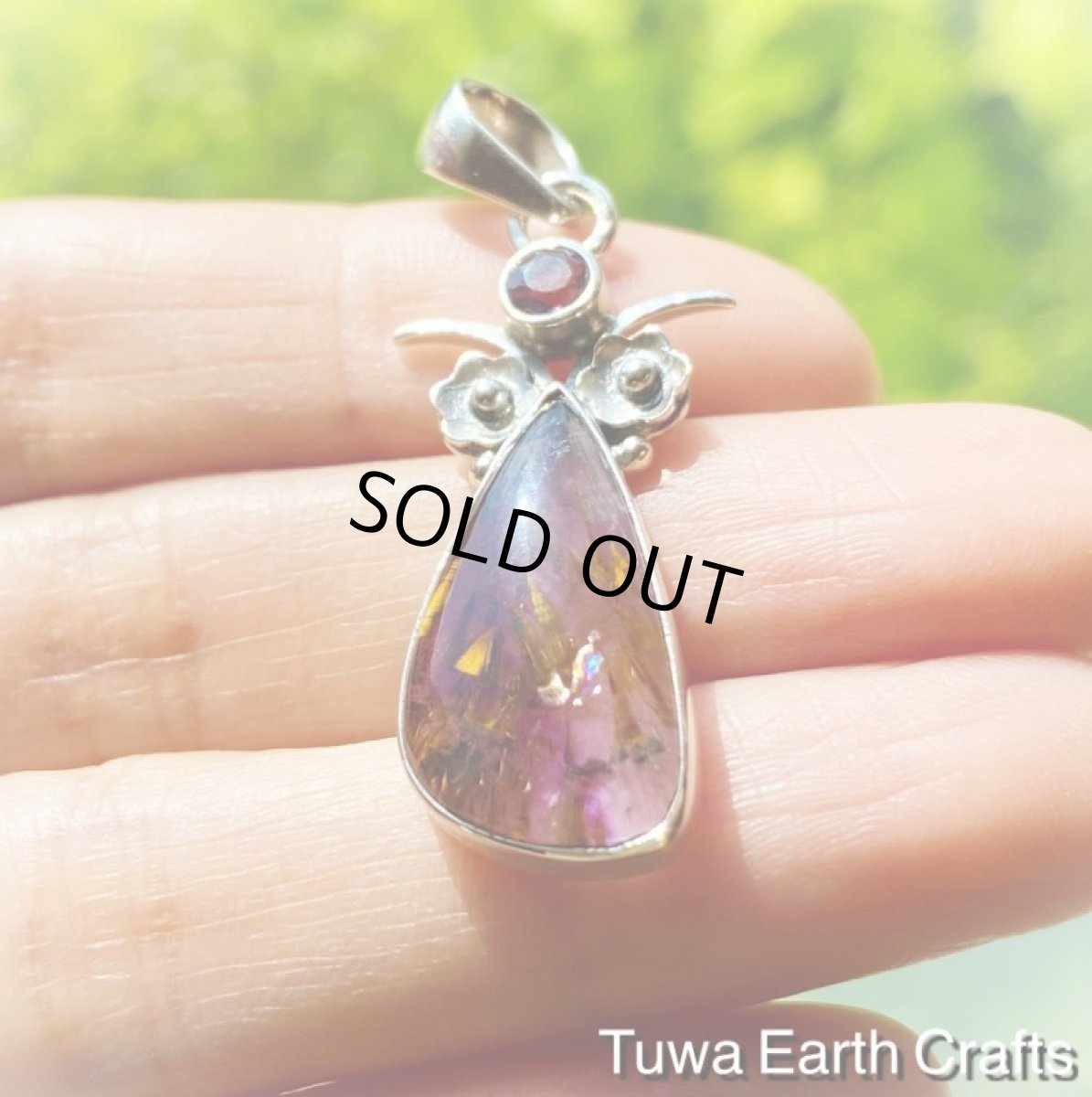 画像11: 虹入り🌈✨【運気アップ・ヒーリング】高品質スーパーセブン/セイクリッドセブン（カコクセナイトinアメジスト）ペンダントトップ with 宝石質きらきらアメジスト★1点ものヒーリングストーンお守りジュエリー天然石パワーストーンアクセサリー (11)