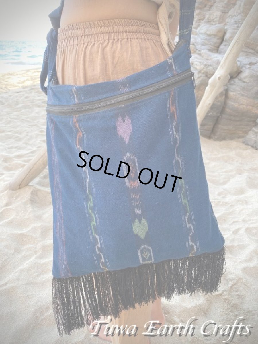 画像15: メキシコより♪ リバーシブル♪ 手刺繍 手織り フリンジショルダーバッグ 1点もの ハンドメイド 手仕事 ハンドクラフト エスニック ファッション ヒッピー  (15)