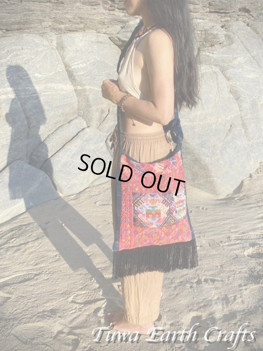 画像8: メキシコより♪ リバーシブル♪ 手刺繍 手織り フリンジショルダーバッグ 1点もの ハンドメイド 手仕事 ハンドクラフト エスニック ファッション ヒッピー  (8)