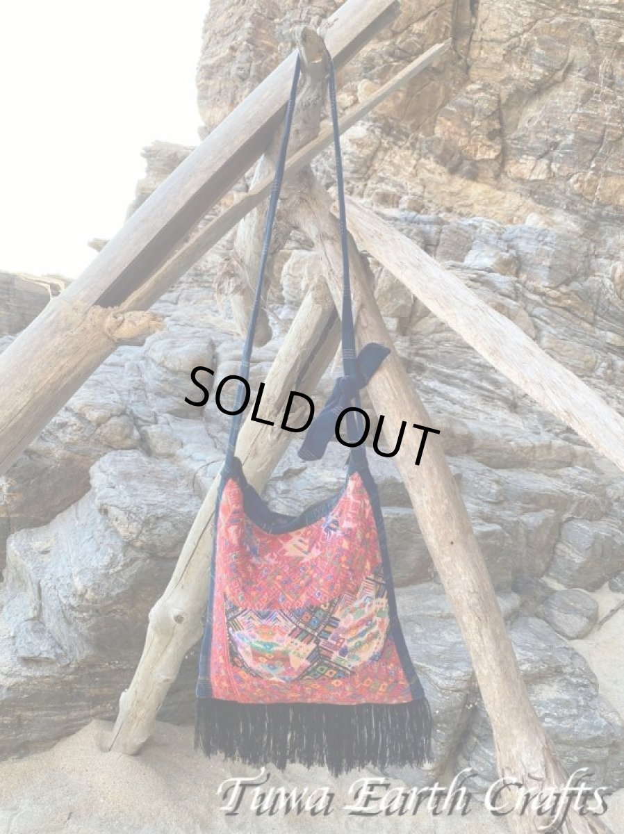 画像2: メキシコより♪ リバーシブル♪ 手刺繍 手織り フリンジショルダーバッグ 1点もの ハンドメイド 手仕事 ハンドクラフト エスニック ファッション ヒッピー  (2)