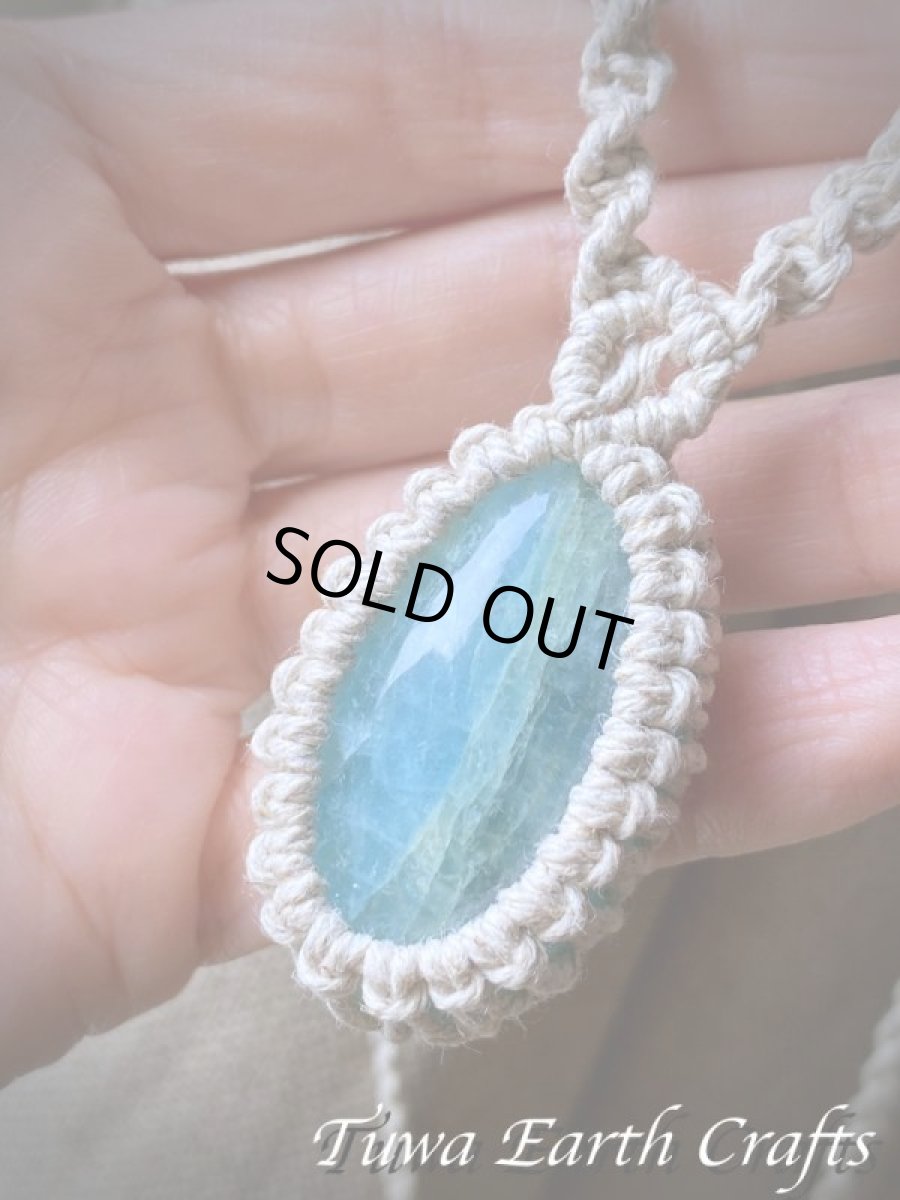 画像6: 地球と身体に優しいヘンプ素材 大ぶりアクアマリン ネックレス チョーカー ペンダント シンプル&ナチュラル 1点もの★無染色 生成り ナチュラル天然素材オーガニックファッション  ハンドメイドお守り天然石ヒーリングストーン マクラメアクセサリー (6)