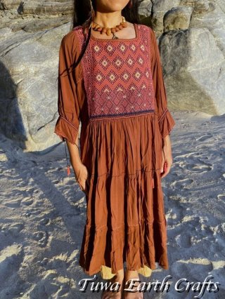 手紡ぎ・手織りカディコットンのトライバル刺繍ビッグフードジャケット 会員様限定 10％OFF 手紡ぎ・手織りカディコットン ビッグフード