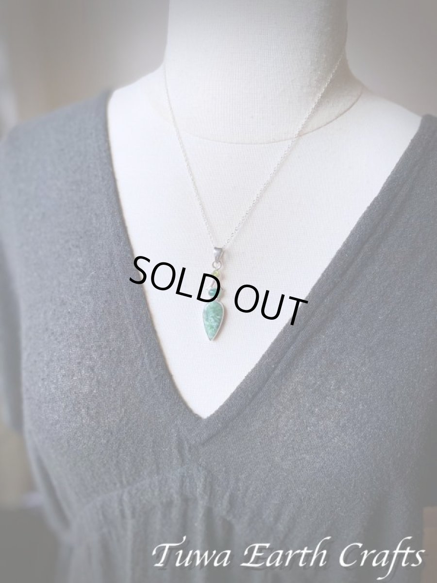 画像6: 【生命力アップ・解毒・精神安定】高品質ダイオプテーズ（カザフスタン産）ペンダントトップ with 宝石質ペリドット＆グリーンオニキス★翠銅鉱 厄除けお守りパワーストーン 天然石ジュエリー ヒーリングストーン　アクセサリー (6)