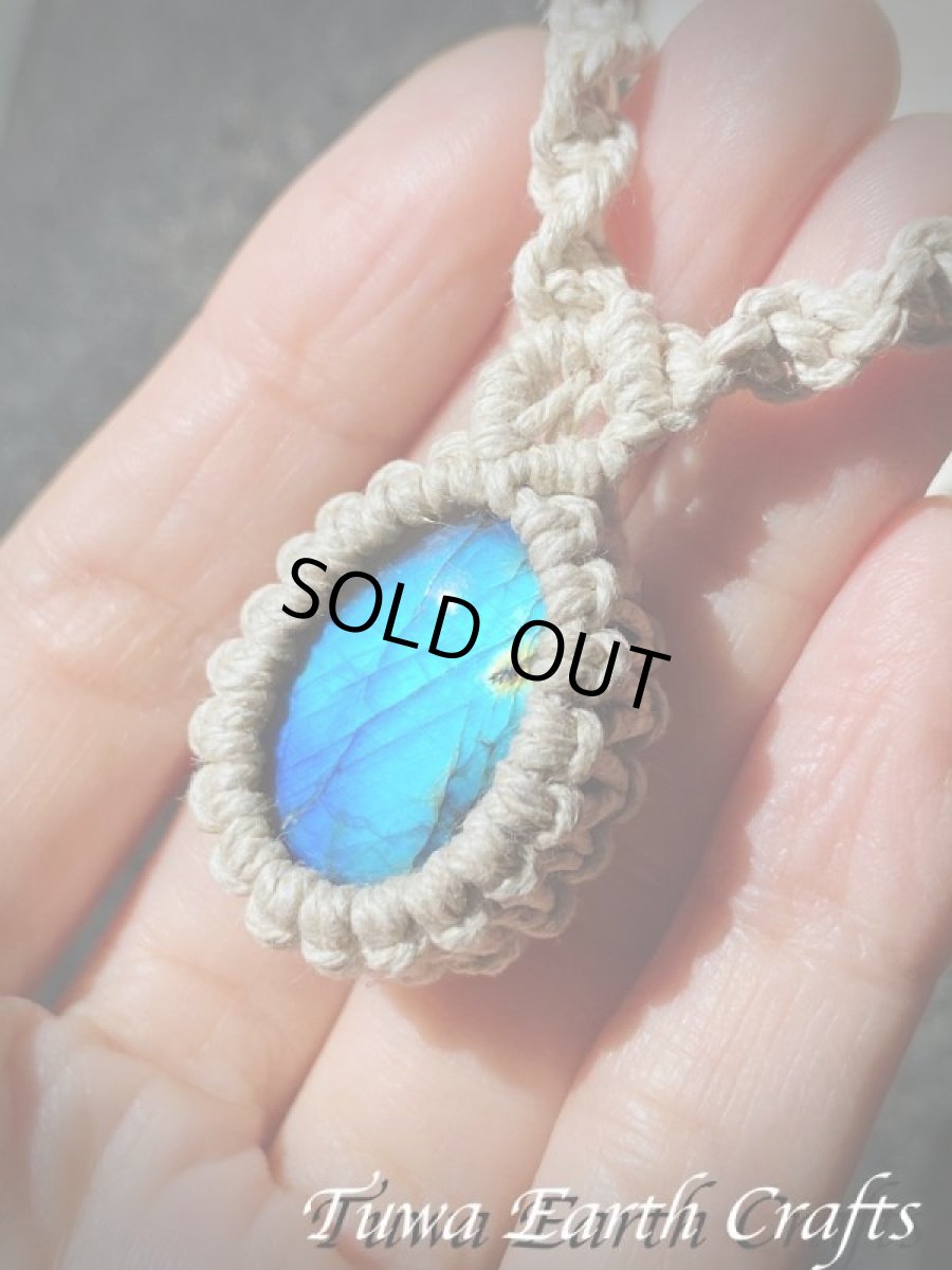 画像9: ディープブルー高品質ラブラドライト ペンダント/ネックレス  チョーカー シンプル 水晶★ヘンプ素材 無染色 生成り ナチュラル天然素材オーガニックファッション 天然石パワーストーンお守りマクラメアクセサリー (9)