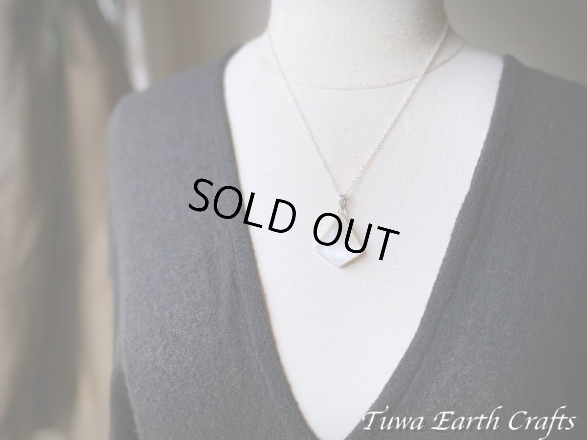 画像17: 【浄化・夢の実現・決断力アップ】 高品質セレナイト ペンダントトップ キャッツアイ効果★1点ものパワーストーンお守り天然石アクセサリー ヒーリングストーンジュエリー (17)