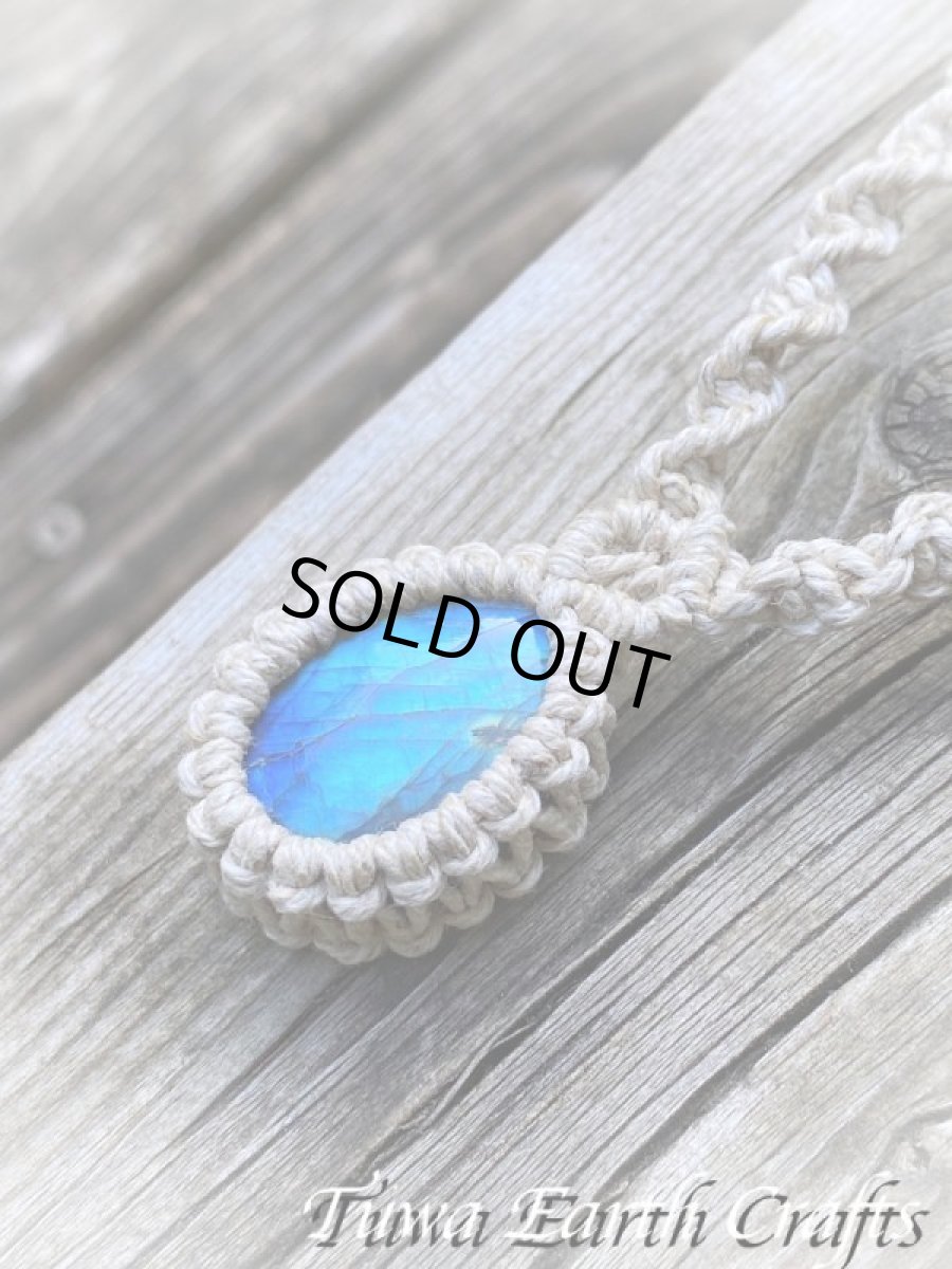 画像8: ディープブルー高品質ラブラドライト ペンダント/ネックレス  チョーカー シンプル 水晶★ヘンプ素材 無染色 生成り ナチュラル天然素材オーガニックファッション 天然石パワーストーンお守りマクラメアクセサリー (8)