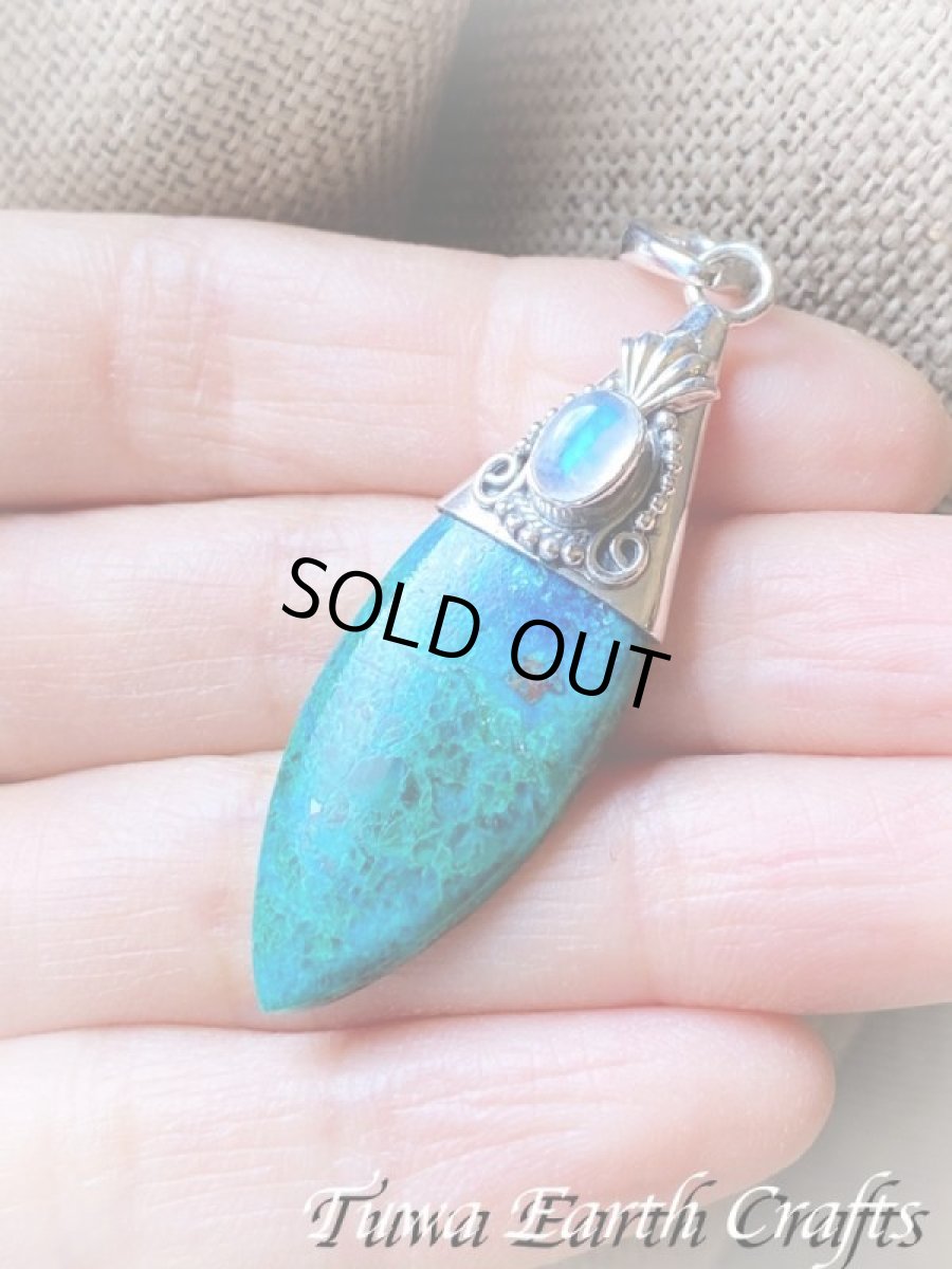 画像10: 【ヒーリング・開運】大ぶり高品質クリソコラ ペンダントトップ with ムーンストーン★クリソコーラ ネイティブアメリカン ヒーリングストーンジュエリー お守りパワーストーン天然石アクセサリー (10)