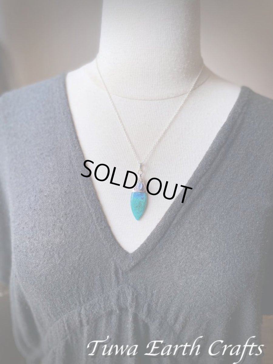 画像16: 【ヒーリング・開運】大ぶり高品質クリソコラ ペンダントトップ with ムーンストーン★クリソコーラ ネイティブアメリカン ヒーリングストーンジュエリー お守りパワーストーン天然石アクセサリー (16)