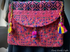 画像8: メキシコより♪ 手刺繍 ポシェット・バッグ 1点もの ハンドメイド 手仕事 ハンドクラフト エスニック ファッション (8)