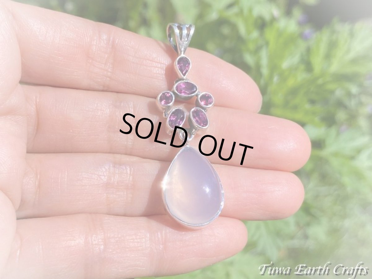 画像7: 【自己肯定・自信】高品質ローズクォーツ ペンダントトップ with 宝石質グレープガーネット（ロードライトガーネット）★パワーストーン天然石アクセサリー ヒーリングストーンお守りジュエリー スピリチュアル (7)