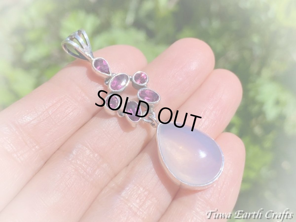 画像8: 【自己肯定・自信】高品質ローズクォーツ ペンダントトップ with 宝石質グレープガーネット（ロードライトガーネット）★パワーストーン天然石アクセサリー ヒーリングストーンお守りジュエリー スピリチュアル (8)