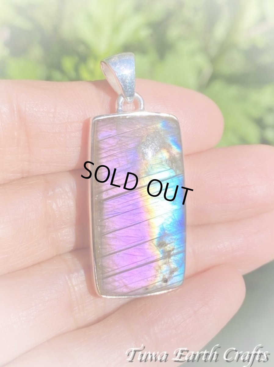 画像3: 1点物 大ぶり 高品質ラブラドライト ペンダントトップ 神秘的パープル・ピンク・ブルー・ゴールド シラー パワーストーン天然石 お守りアクセサリー ヒーリングジュエリー スピリチュアル (3)