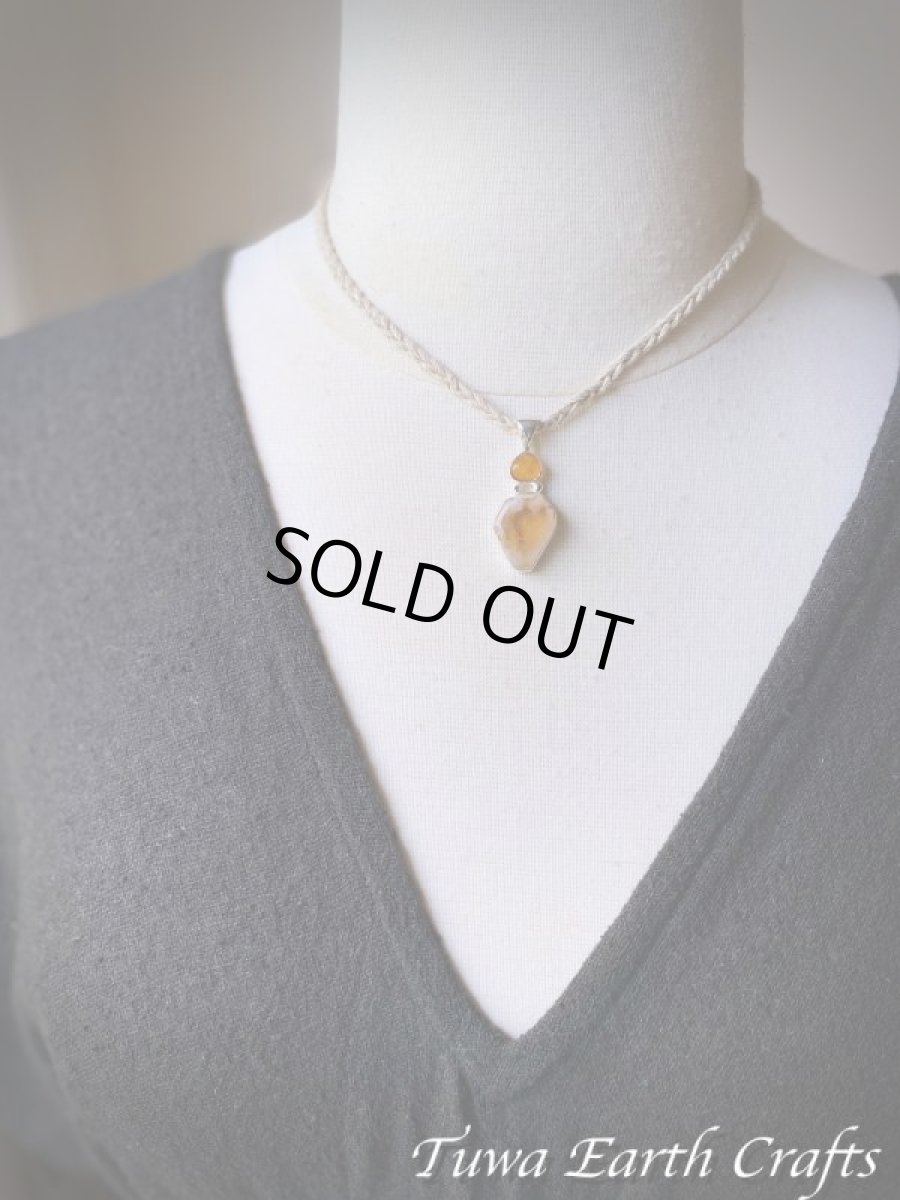 画像11: 【開運・ヒーリング】高品質シトリン原石ペンダントトップ with 琥珀 1点もの★パワーストーン天然石アクセサリー ヒーリングストーンお守りジュエリー 11月誕生石 スピリチュアル (11)