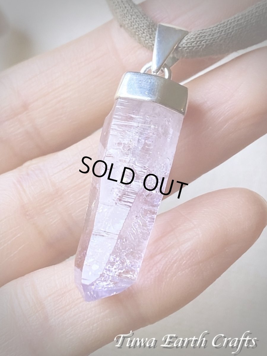 画像26: 【浄化・癒し】大ぶり高品質アメシスト/アメジスト原石ポイント(メキシコ・ベラクルス産)ペンダントトップ *バーコード入り♪ 2月誕生石　紫水晶　鉱物　パワーストーン天然石アクセサリー ヒーリングクリスタル　お守りジュエリー (26)